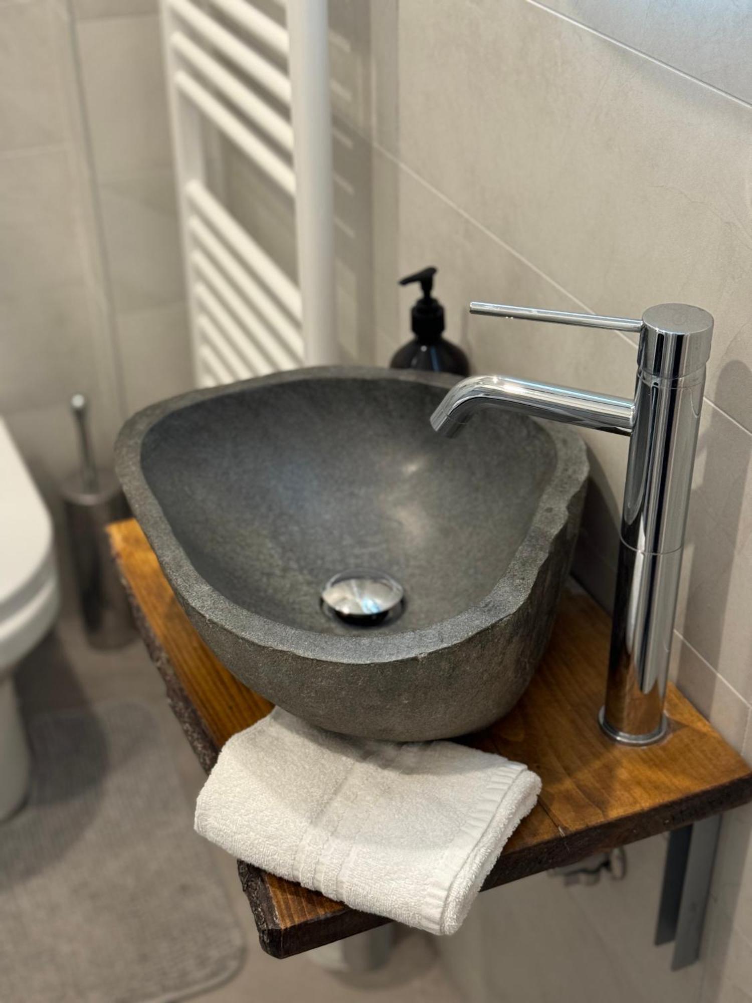 Maison Floran Appartamento In Centro A Триест Екстериор снимка