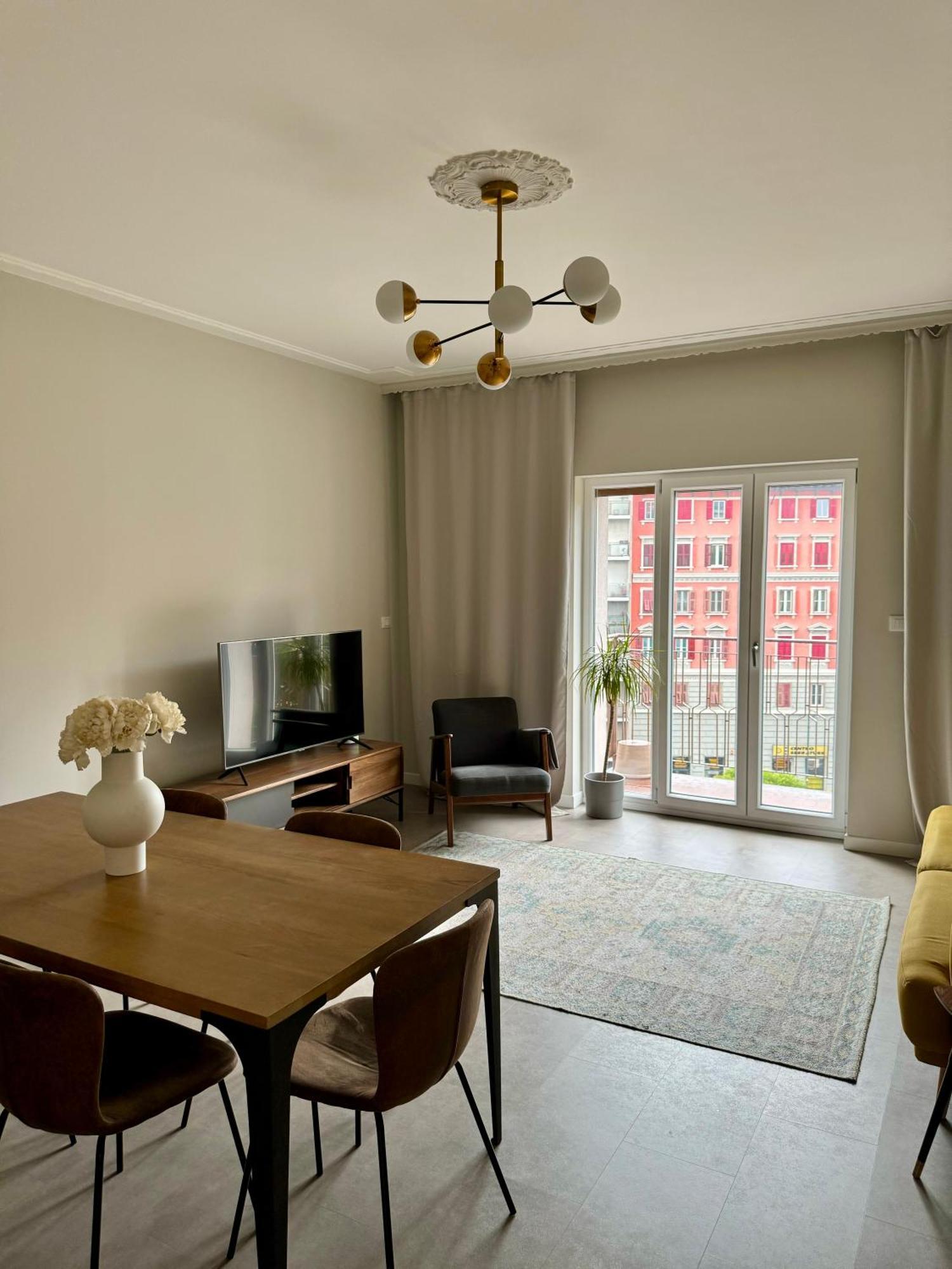 Maison Floran Appartamento In Centro A Триест Екстериор снимка
